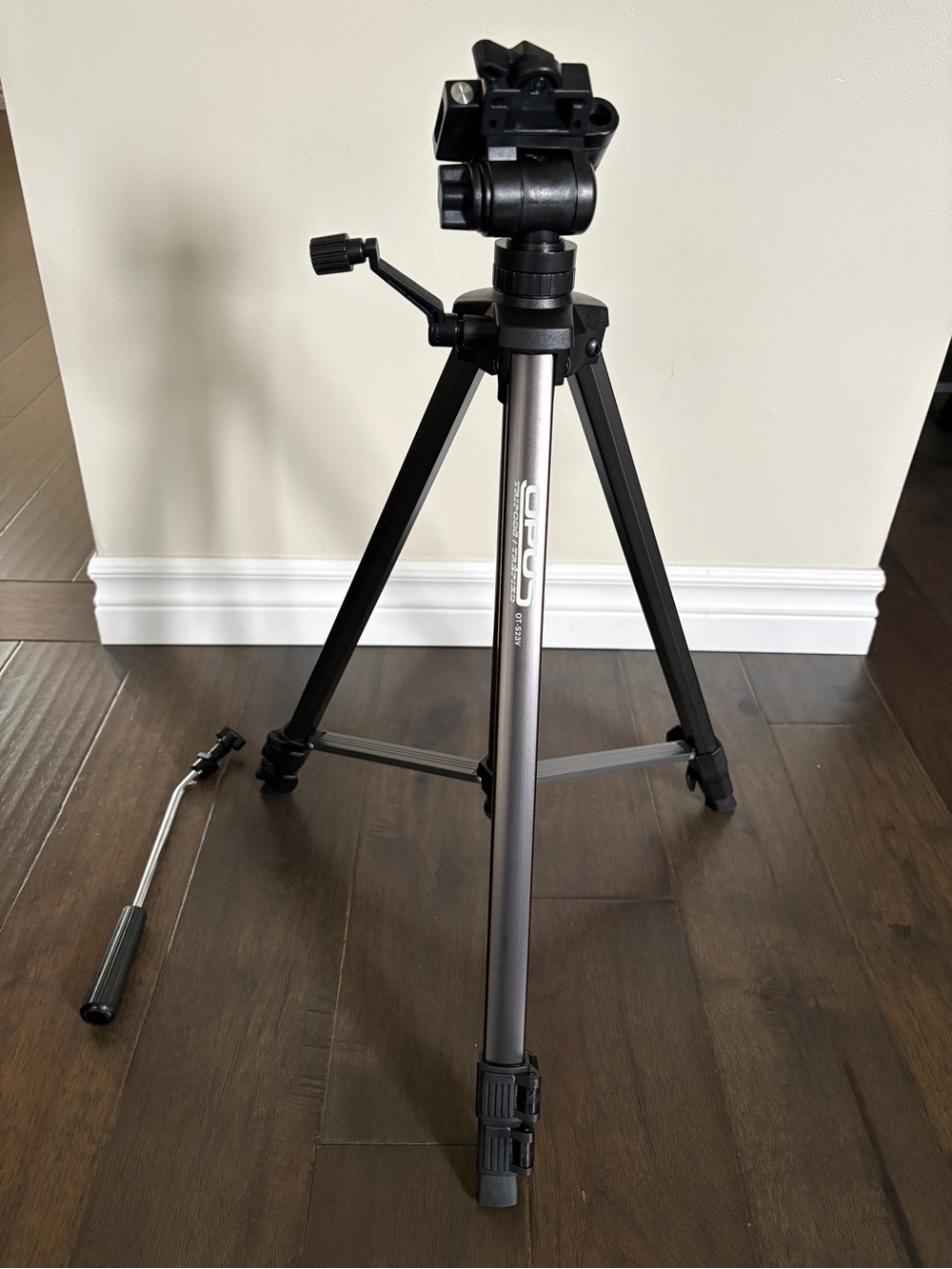 Opus OT-523V Black Camera Tripod with Carry Bag and Handle